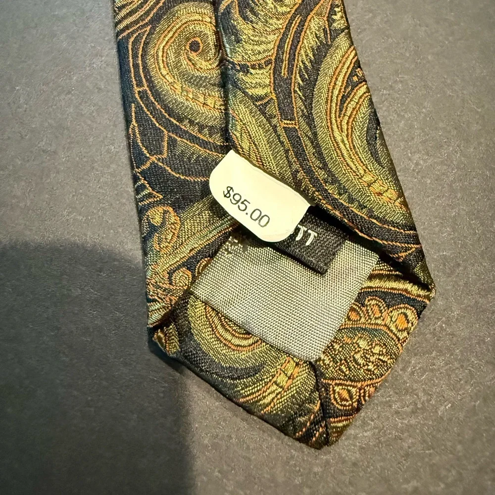 Robert Talbott Gold and Black Paisley Tie - Picture 5 of 5